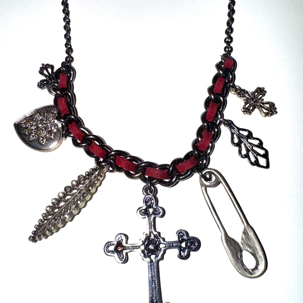 Source Unknown Silver and Red Gothic Necklace - nice length
